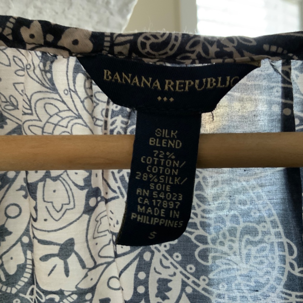 Banana Republic Silk & Cotton Top - Picture 2 of 5
